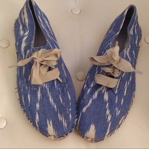 Canvas Shoes 3/26